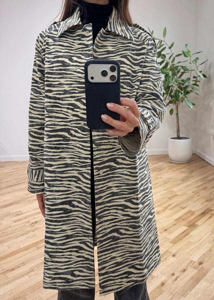 Tiger print trench coat - SERRANO