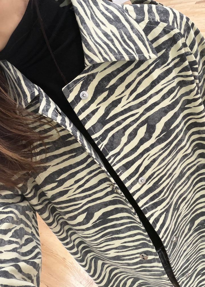 Tiger print trench coat - SERRANO